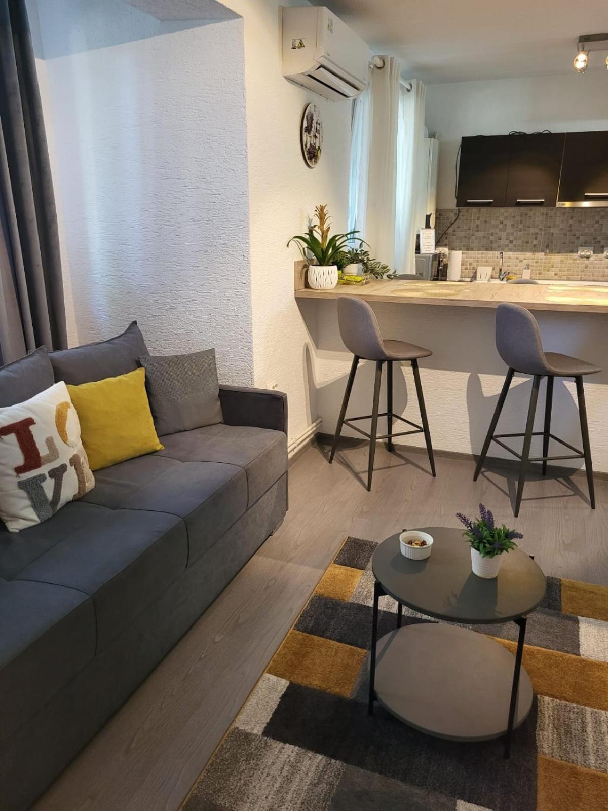 Mona Central Apartment هونيدوارا المظهر الخارجي الصورة